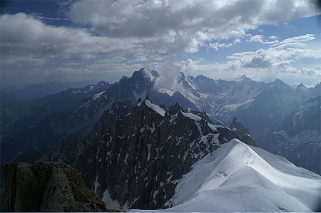 Les Aiguilles dans l'orage