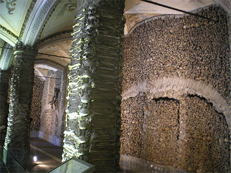 Evora - La chapelle des ossements
