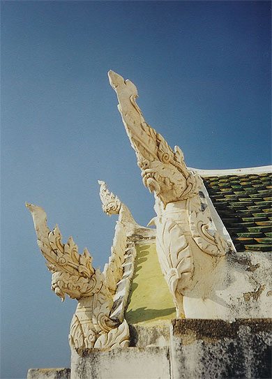 Phetchaburi - T�tes de dragons en garde