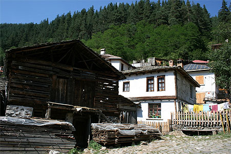 Charmant village de Chiroka Laka