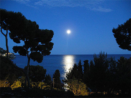 Clair de lune � Eze