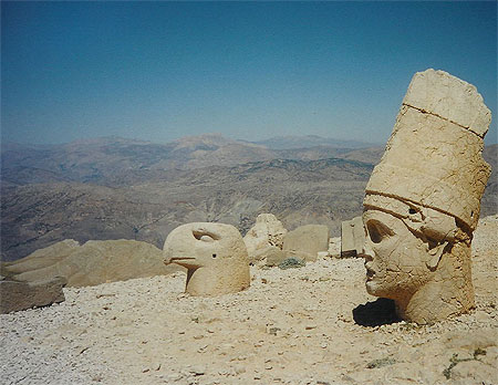 Nemrut Da� - Regards vers le pass�