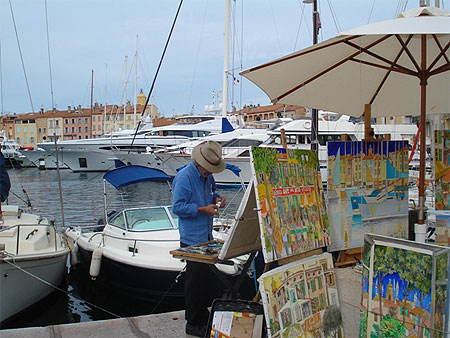 Peintre sur le port