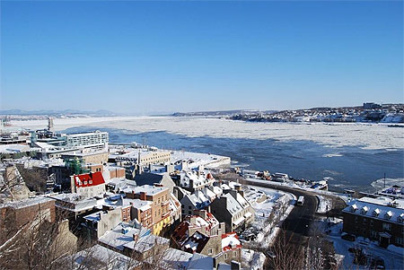 Vue sur L�vis et sur Place Royale