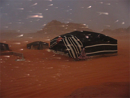 Temp�te de sable au Wadi Rum