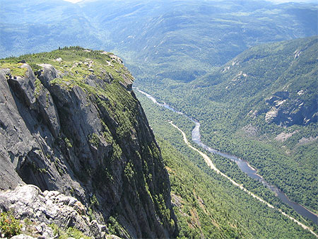 Parc national des Hautes-Gorges-de-la-Rivi�re-Malbaie - Acropole des Draveurs