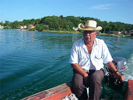 Don Julio, Lanchero de San Miguel