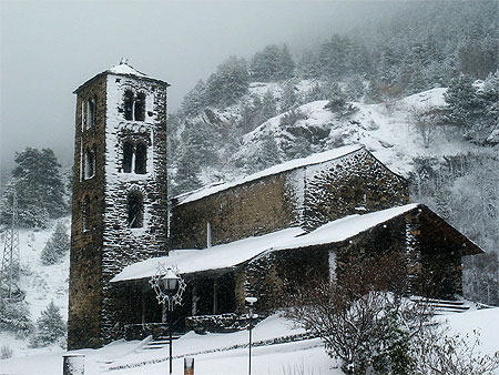 Canillo - Flocons sur l'�glise de Sant Joan de Caselles