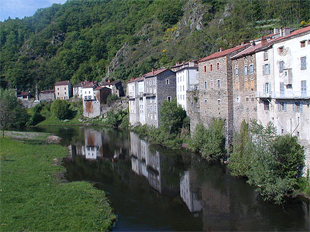 La rivi�re Allier � Lavo�te-Chilhac