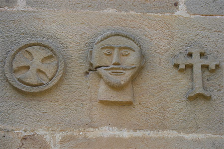 Bas-relief de l'�glise Saint-Jean-Baptiste