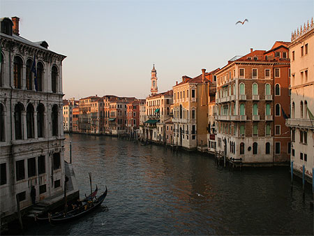 Grand canal en fin de journee