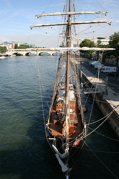 Le navire " la Boudeuse "