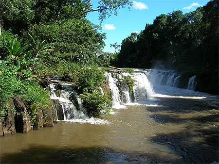 Chute d'eau. Plateau des Boloven