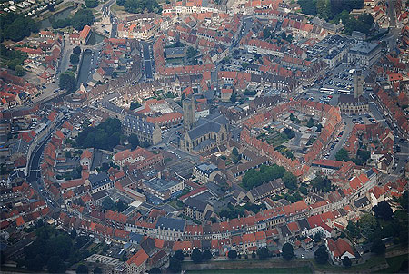 Le d�sormais c�l�bre village de Bergues