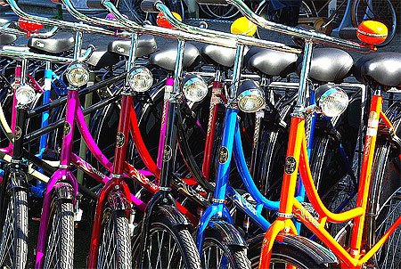 Des v�los multicolores
