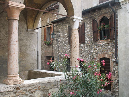 Sirmione colonnades