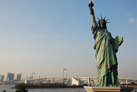 Liberty Statue & Rainbow Bridge