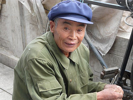 Un chinois en col Mao