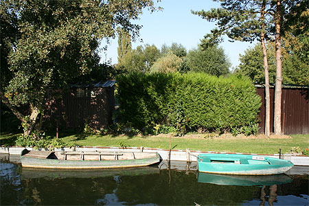 Les barques dans les hortillonnages