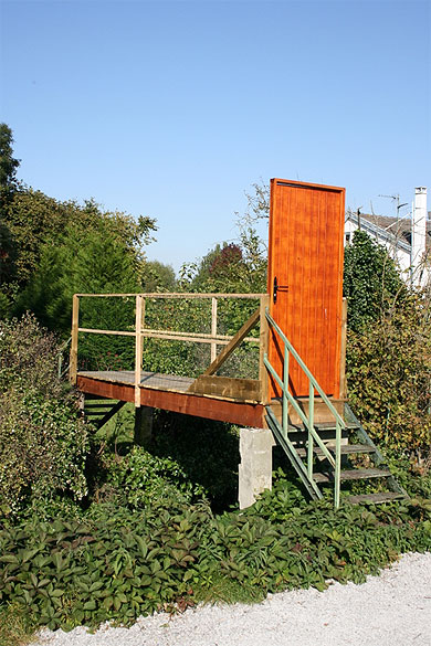 Une porte dans les hortillonnages