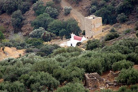 Eglise perdue dans la montagne