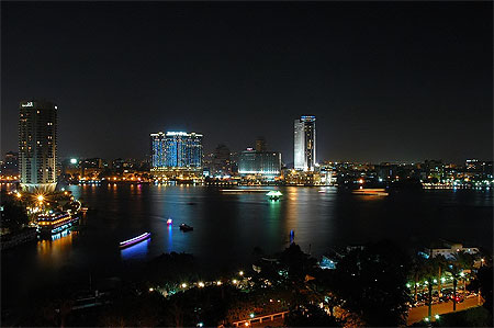 Le Caire by night