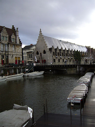 Gand vue de l'eau