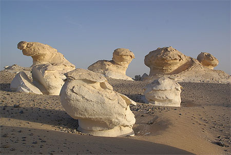 Egypte : des formes �tranges dans le D�sert Blanc �