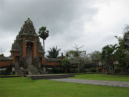Au Temple Pura Taman Ayun