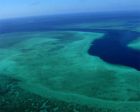 La passe en S de Mayotte vue du ciel