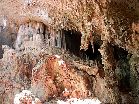 Grottes d'Anjohib�, R�gion de Majunga
