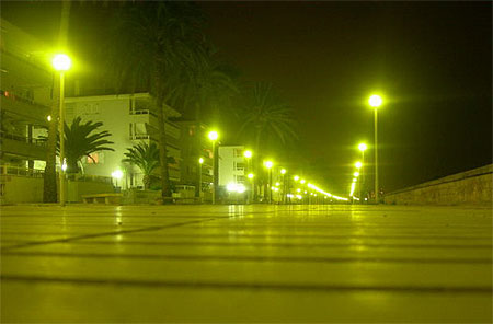 Promenade de bord de mer � Coma-Ruga