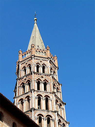 Tour de l'�glise St Sernin