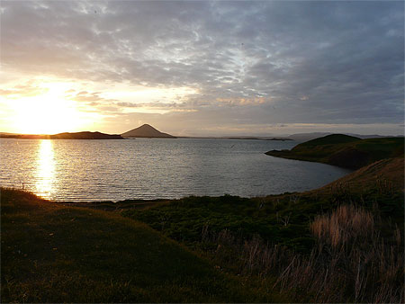 Soleil de minuit au lac Myvatn