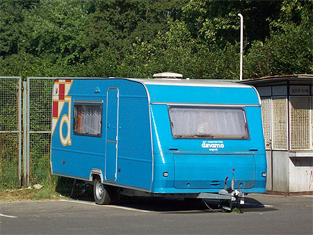 Caravane fi�re de ses couleurs !