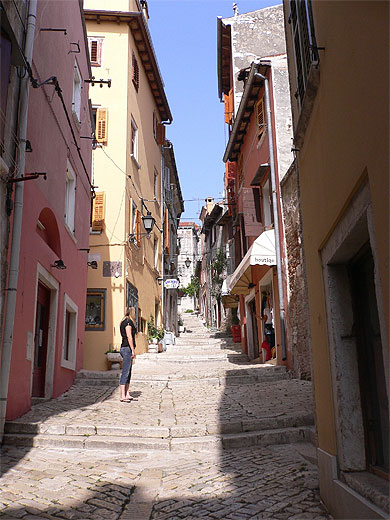 Promenade dans les petites rues de la vieille ville