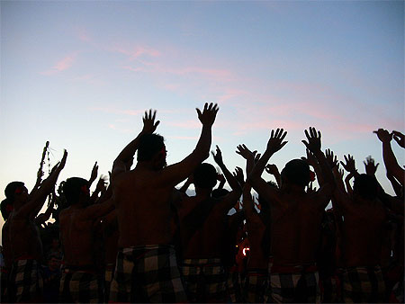Temple Ulu Watu : Kecak Dance