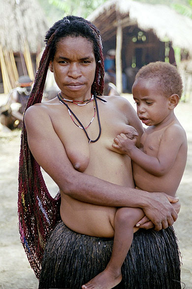 Femme et enfant Dani