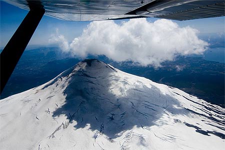 Panche de fum�e sur le Villarica