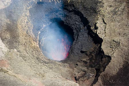 Survol du crat�re du Villarica