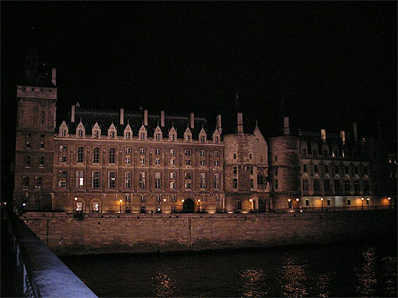 La Conciergerie de nuit