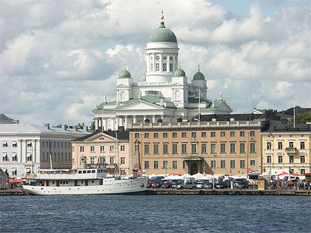 Vue du Port et de la Cath�drale d'Helsinki