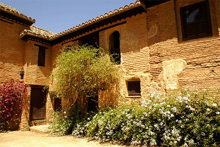 Edifice pr�s de la Tour des dames