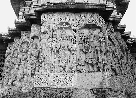 Dentelle de pierre du temple d'Hoysaleshavara � Halebid