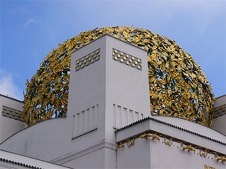 Feuilles d'or de la sph�re du palais de la s�cession