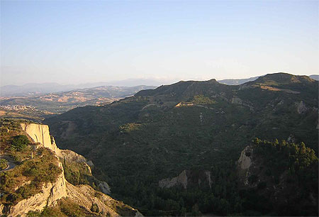 Aliano, le regard port� vers la vall�e de l'Agri