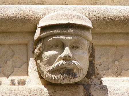 Frise ext�rieure de la cath�drale, portrait en relief