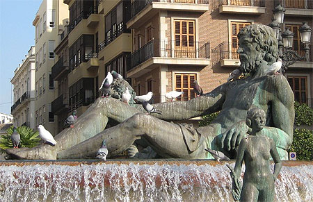 Fontaine de la Place de la Vierge