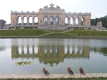La Gloriette-ch�teau de Schonbrunn