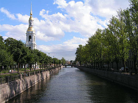 Autour de l'�glise St Nicolas des Marins StPetersbourg